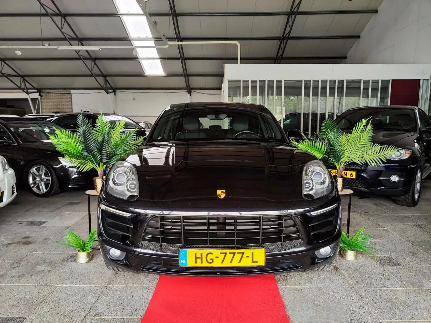Porsche Macan S 3.0 D 4X4 Black Magic! Чёрный - 1