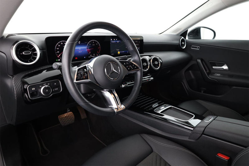 Mercedes-Benz CLA 180 d SB LED Kamera Aut. Österreich-Edition — photo 11