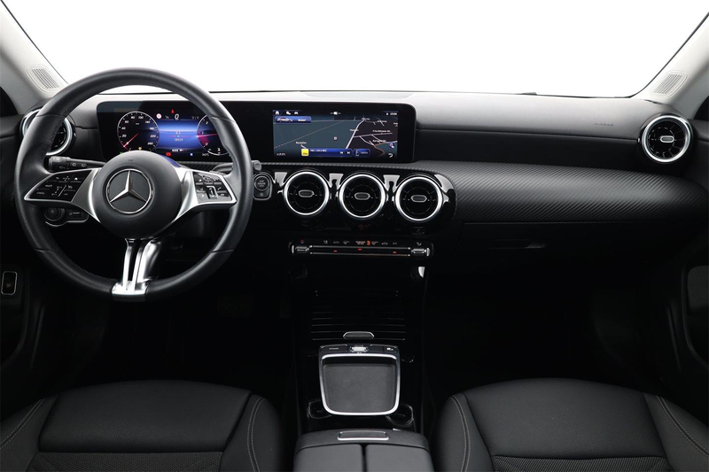 Mercedes-Benz CLA 180 d SB LED Kamera Aut. Österreich-Edition — photo 13