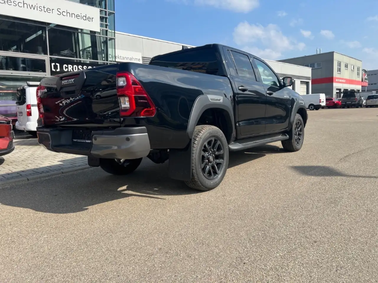 Toyota Hilux Double Cab Invincible 4x4 - AHK fest 4