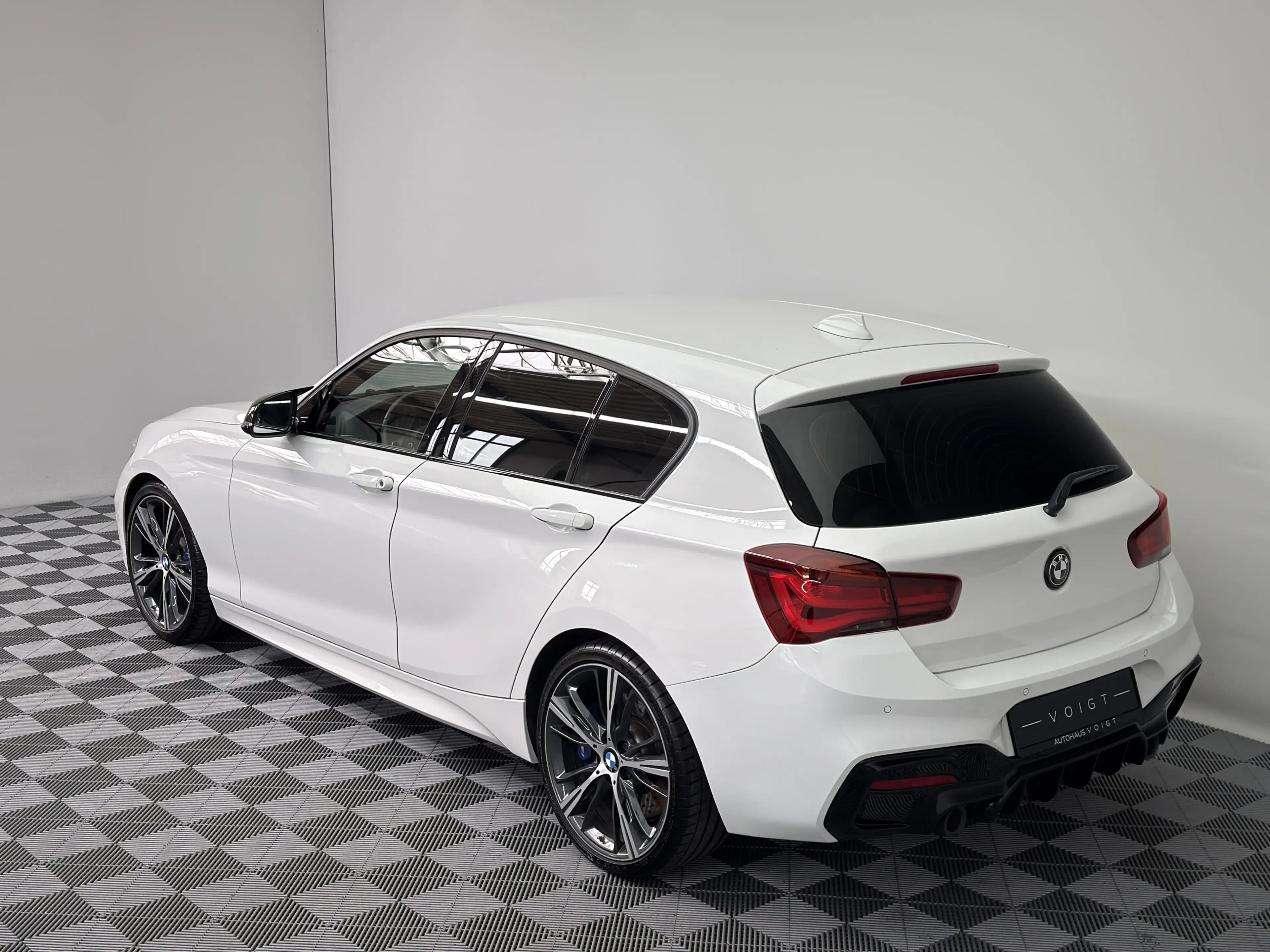 BMW 140 Special Edition|LED|HiFi|Keyless|Business| — photo 3