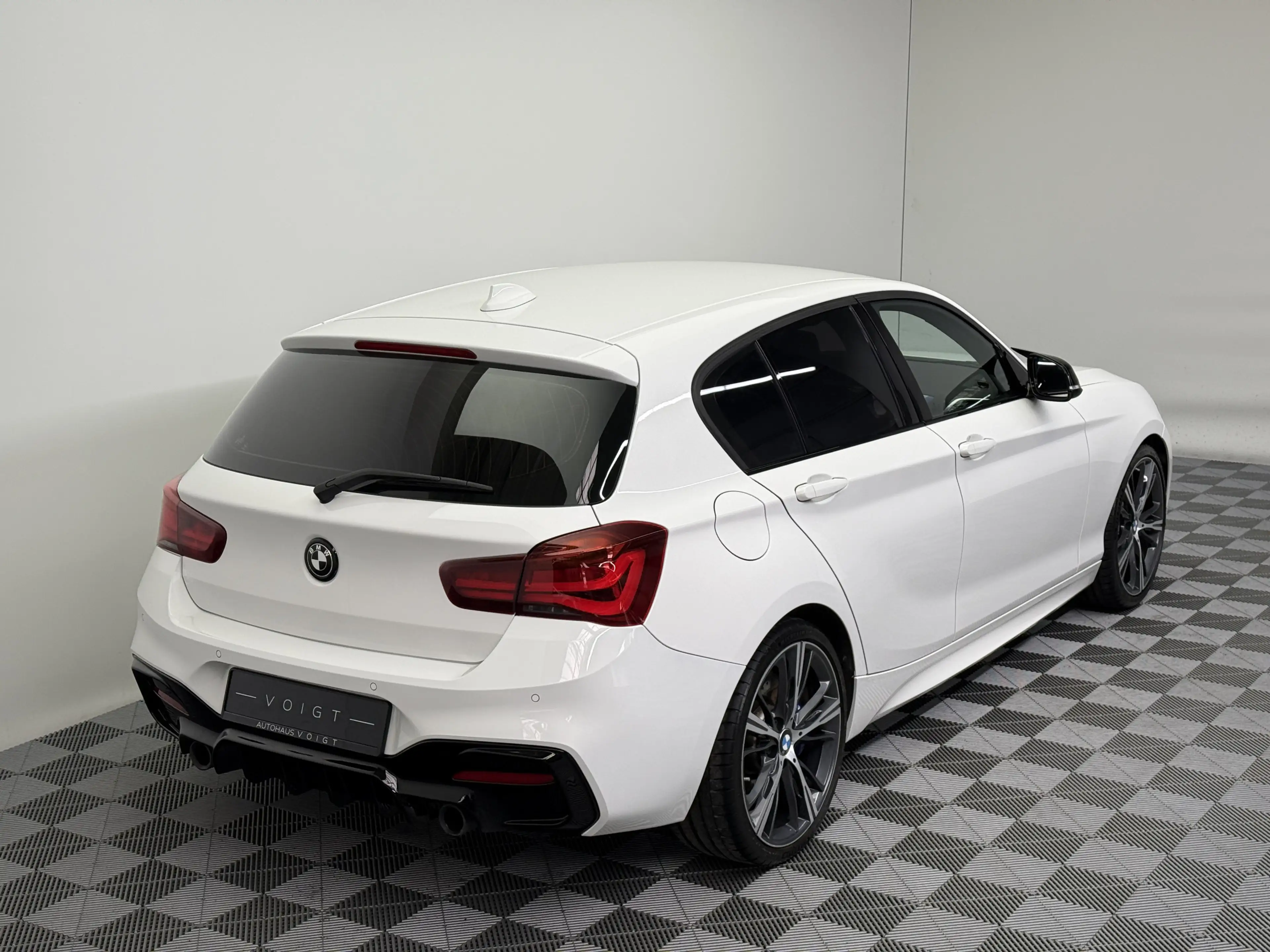 BMW 140 Special Edition|LED|HiFi|Keyless|Business| — photo 6