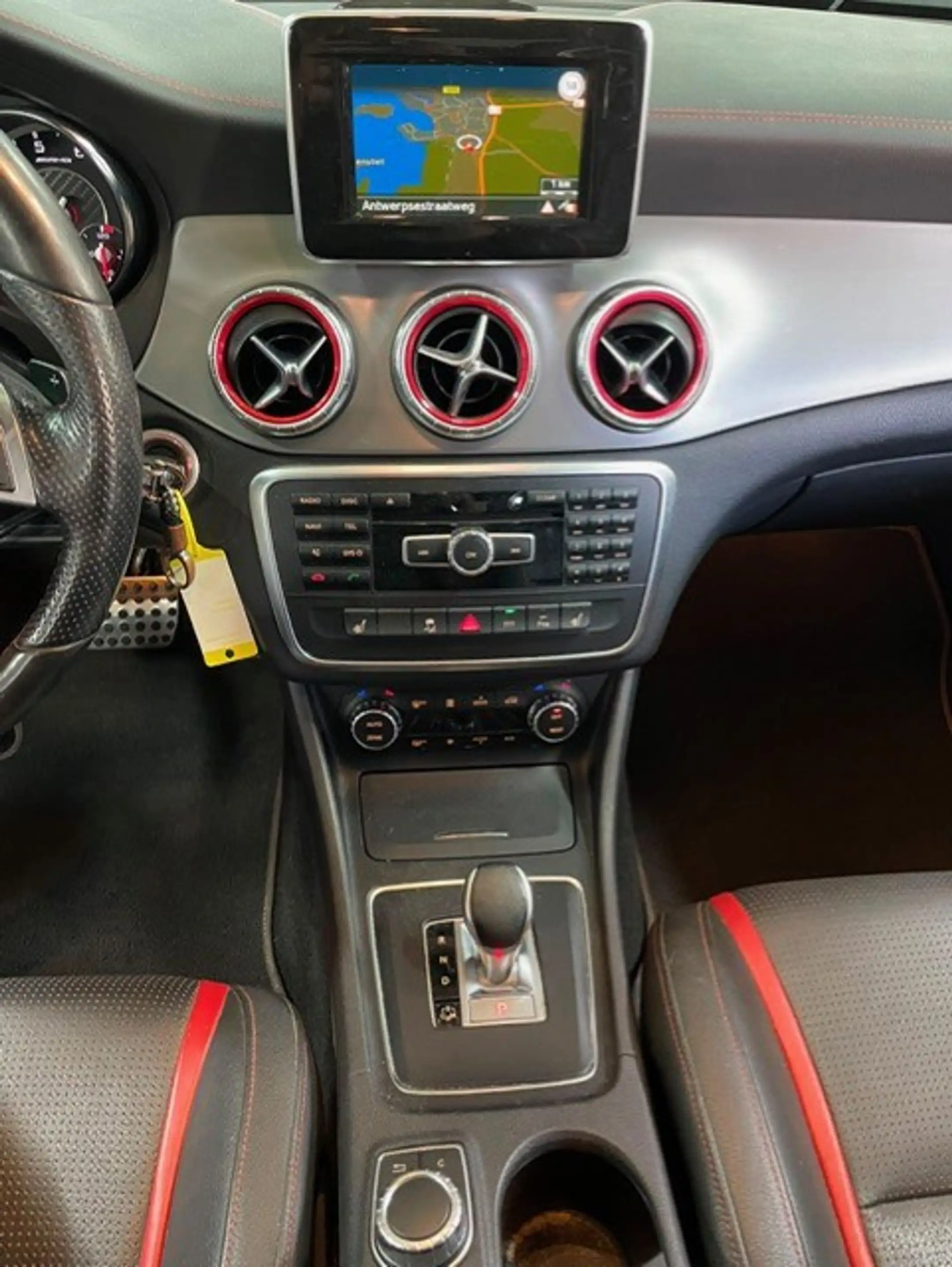 Mercedes-Benz CLA 45 AMG 4MATIC PANO LEDER BI XENON NAVI CAMERA — photo 11