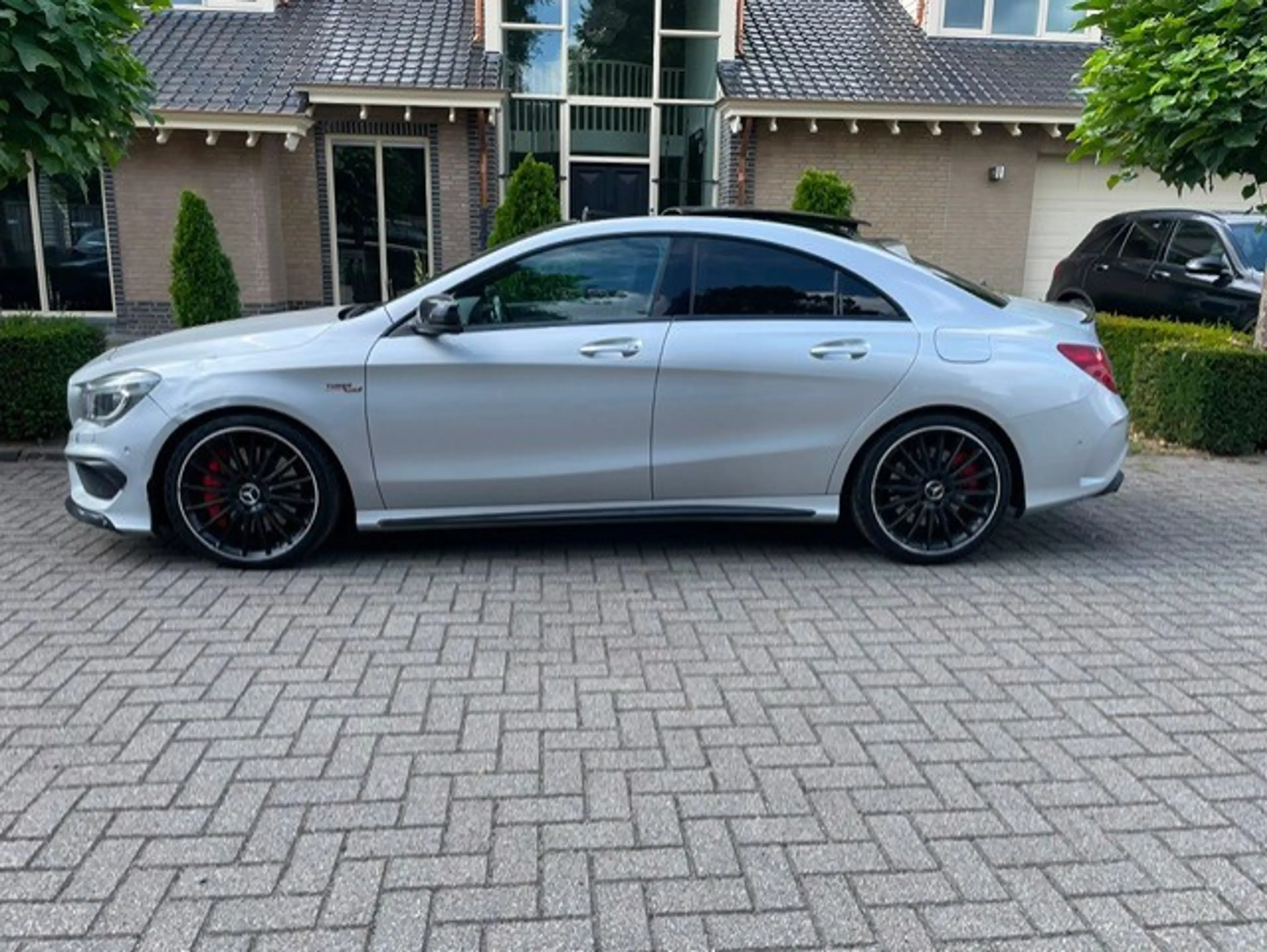 Mercedes-Benz CLA 45 AMG 4MATIC PANO LEDER BI XENON NAVI CAMERA