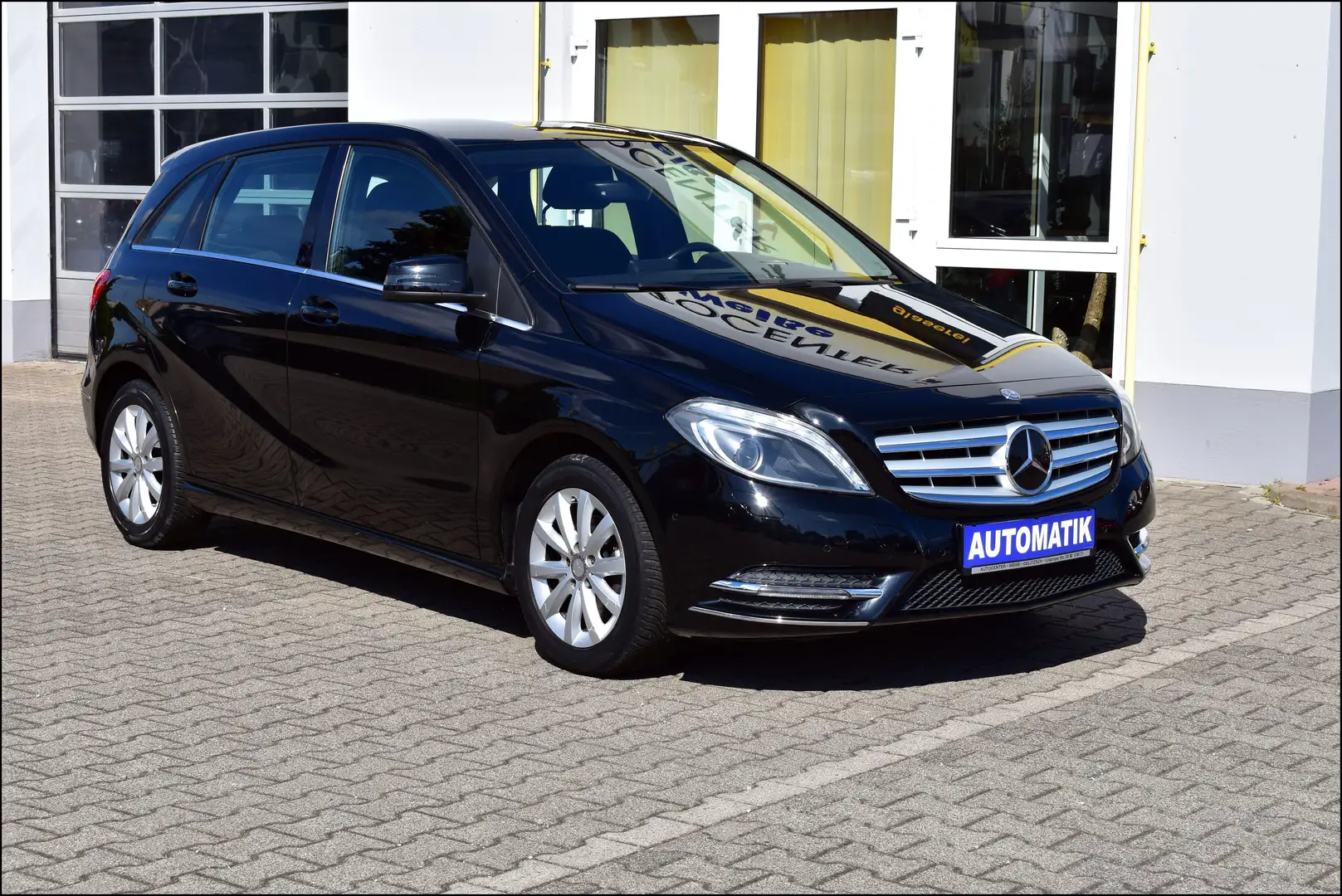 Mercedes-Benz B 180 B 180 TÜV-Neu Garantie Automatik S-Heft Schwarz - 2