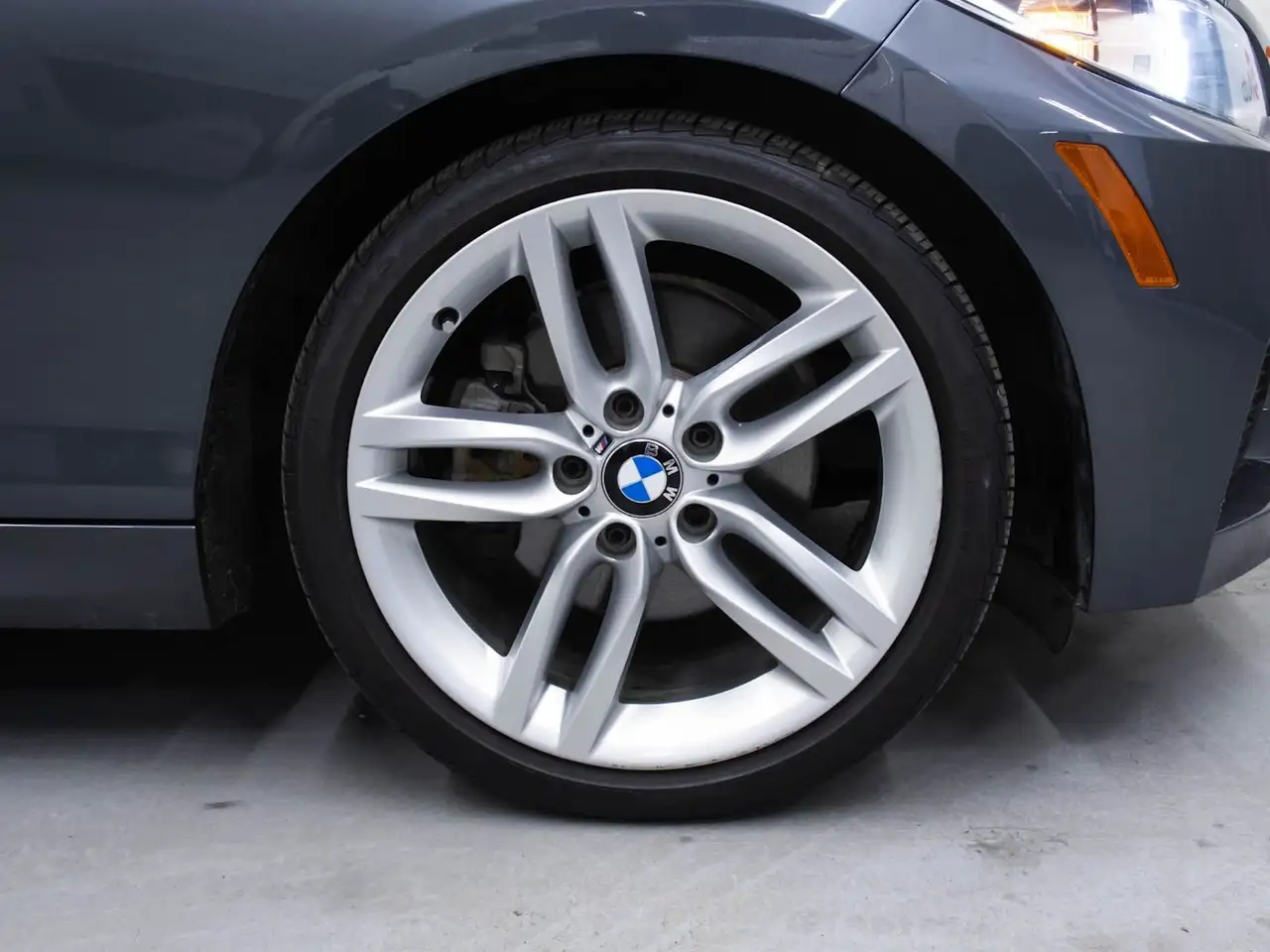 BMW 2 Series снимка BMW 2 Series