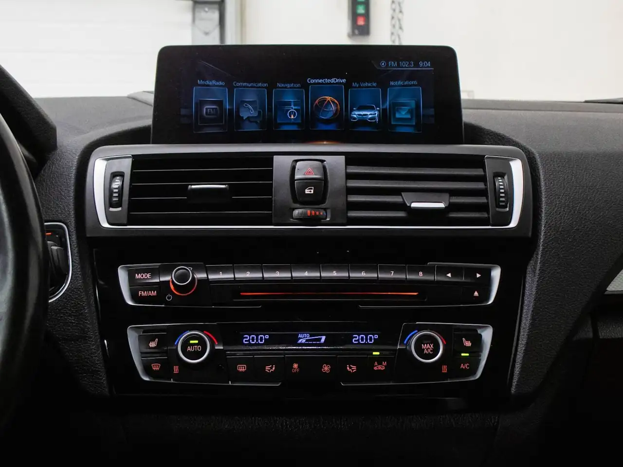 BMW 2 Series снимка BMW 2 Series