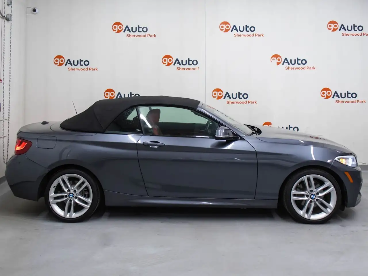 BMW 2 Series снимка BMW 2 Series