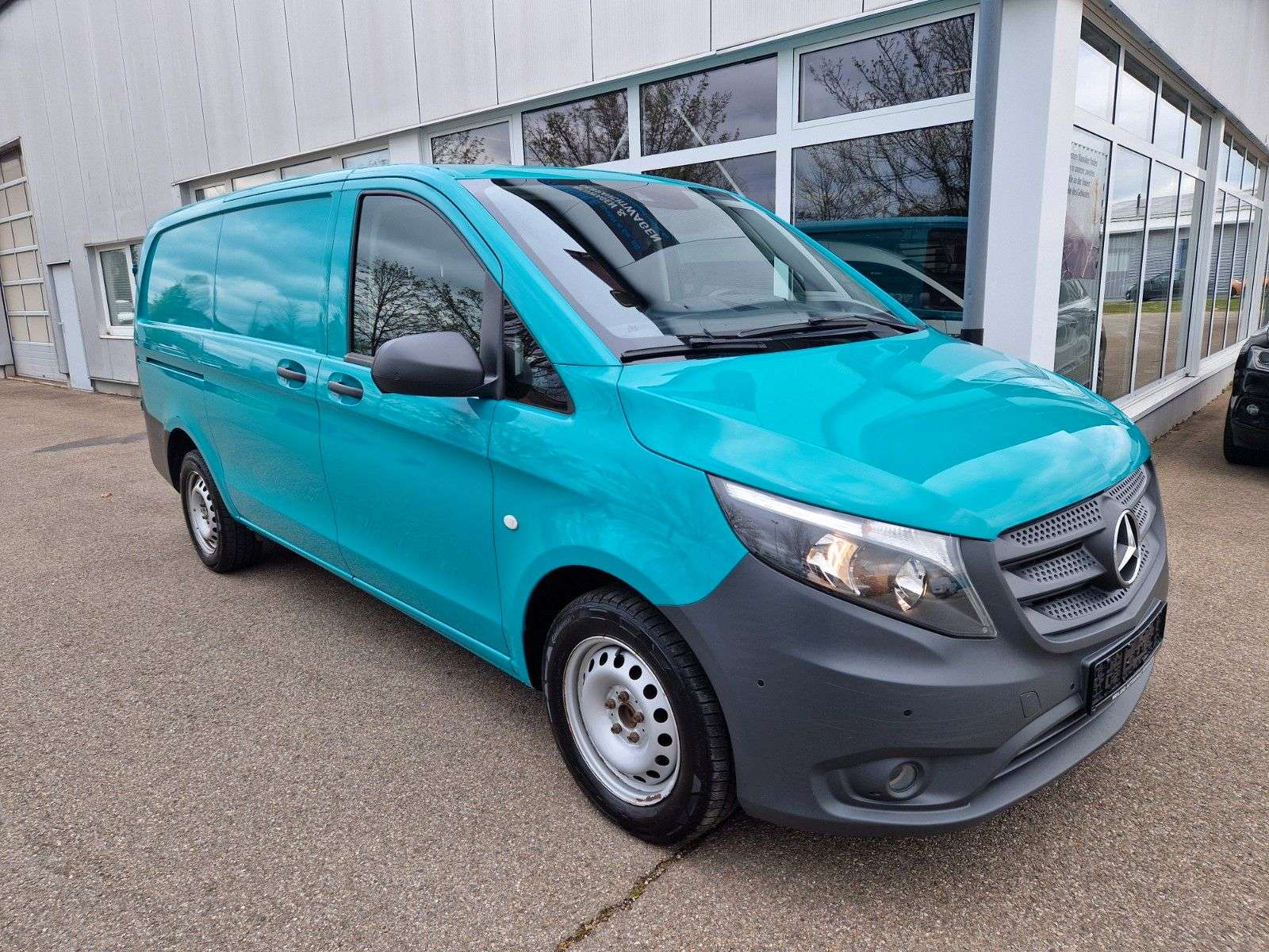 Second hand Mercedes Benz Vito 
