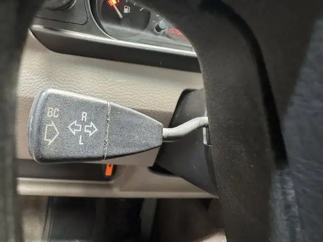 BMW 3 Series view 13