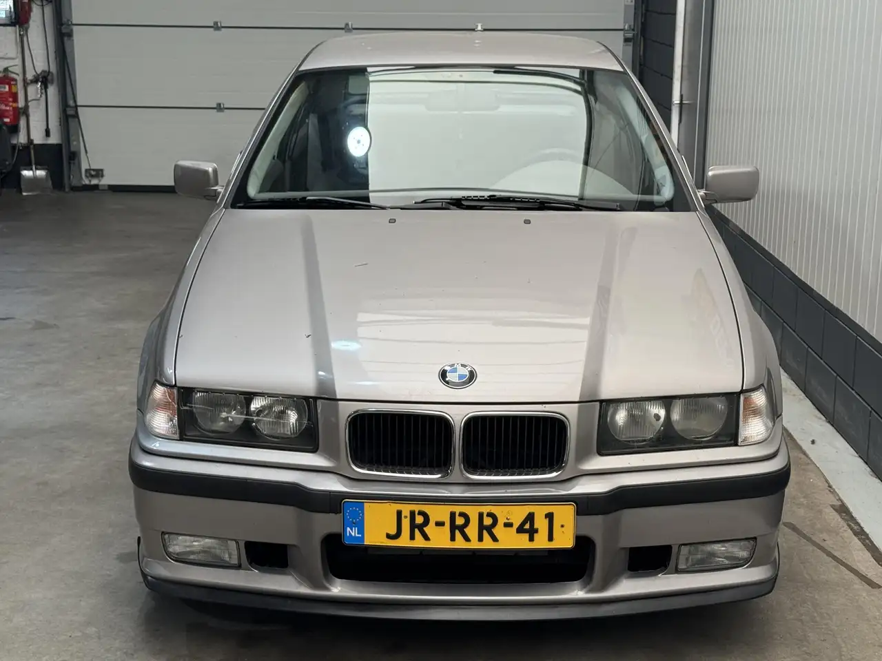 BMW 316 3-serie Compact 316i Executive, foto 2