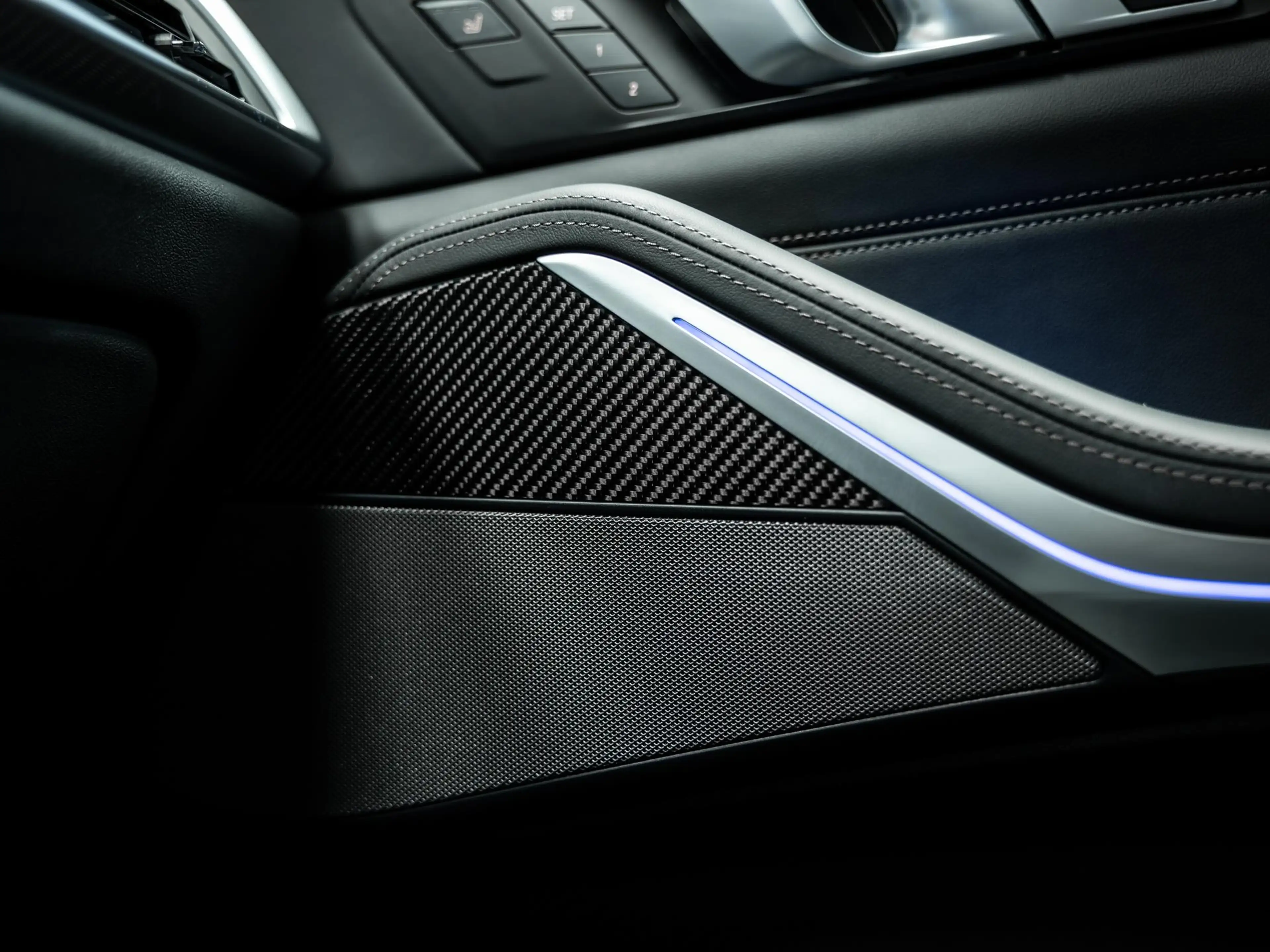 BMW X5 xDrive50e Vol uitgevoerde Frozen Black X5 Skyloung — photo 48