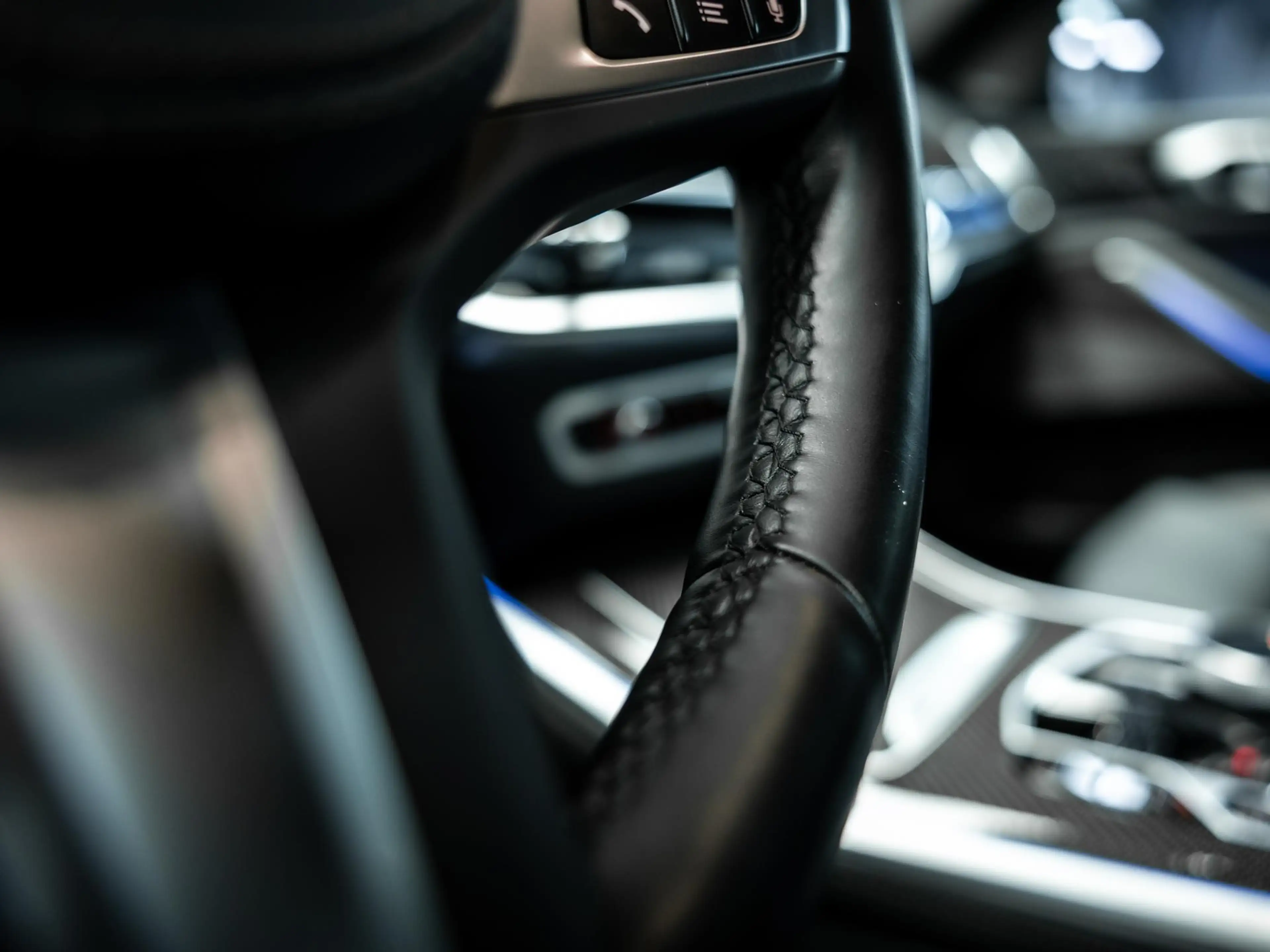 BMW X5 xDrive50e Vol uitgevoerde Frozen Black X5 Skyloung — photo 32