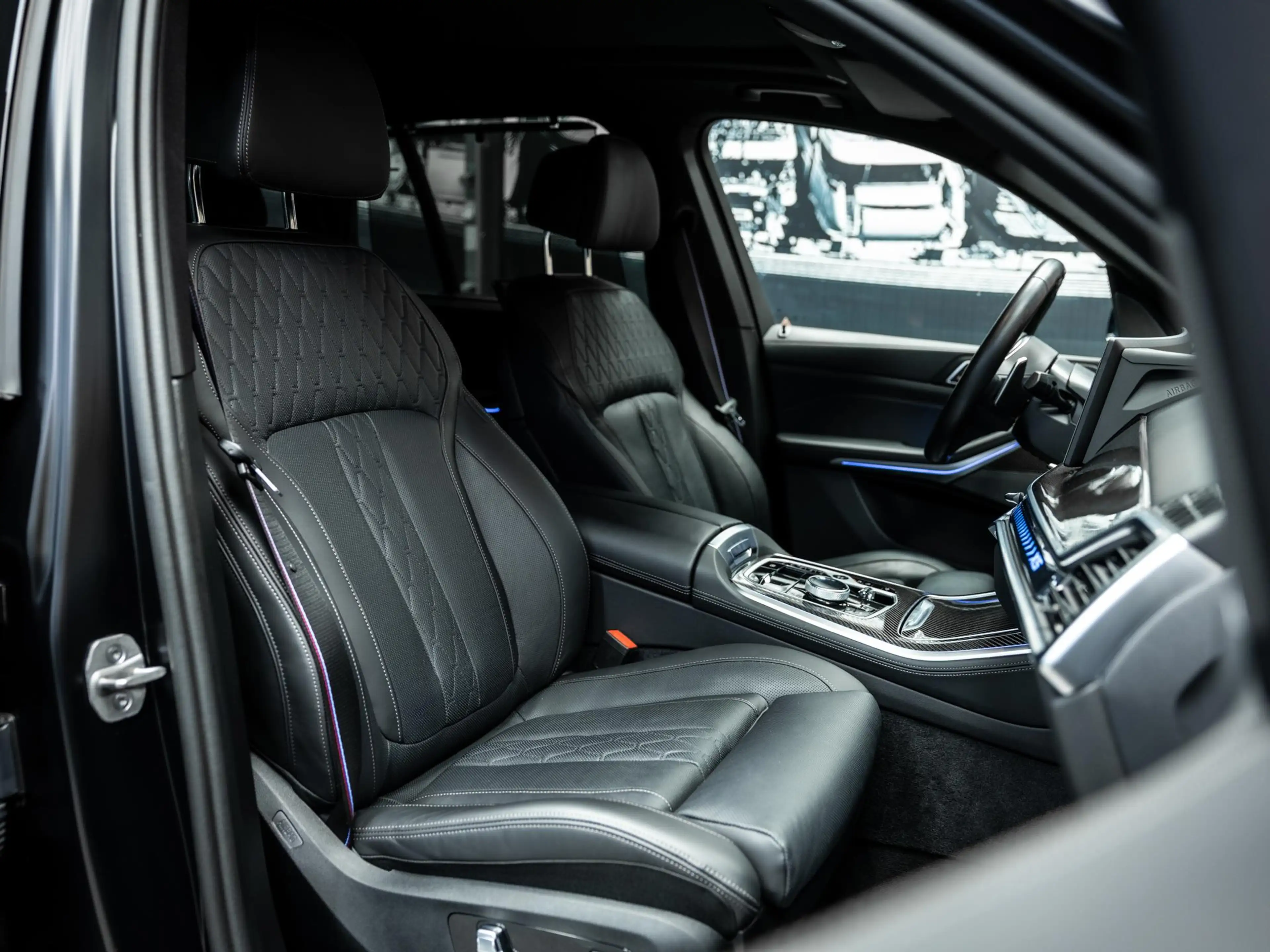 BMW X5 xDrive50e Vol uitgevoerde Frozen Black X5 Skyloung — photo 39