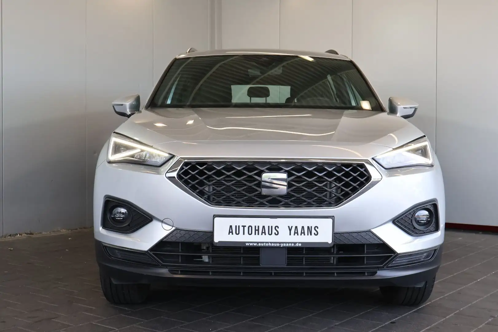SEAT Tarraco 2.0 TDI Style AID+FRONT+LANE+LED+17" Silber - 2