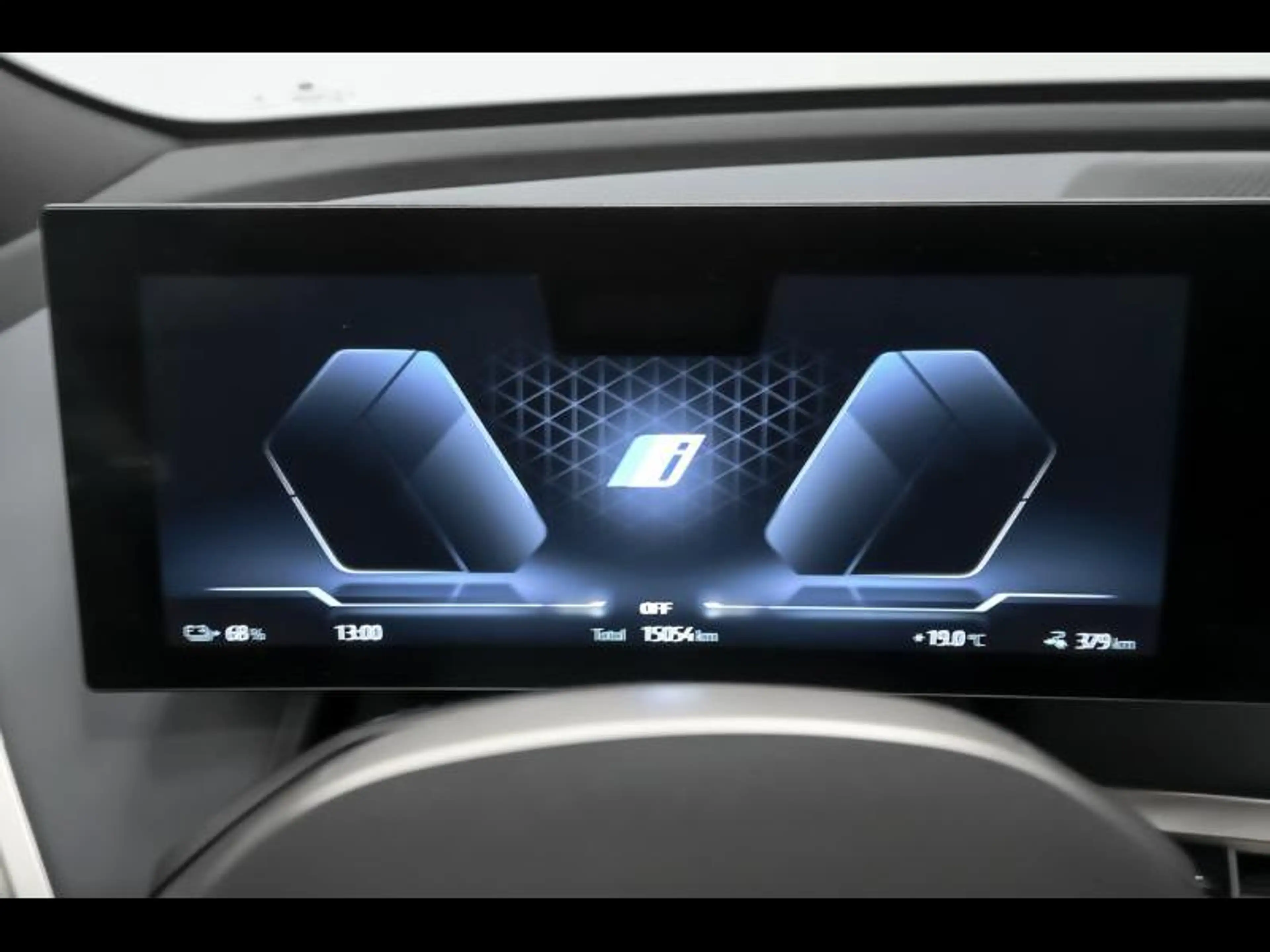 BMW iX xDrive50 - Sport — photo 8