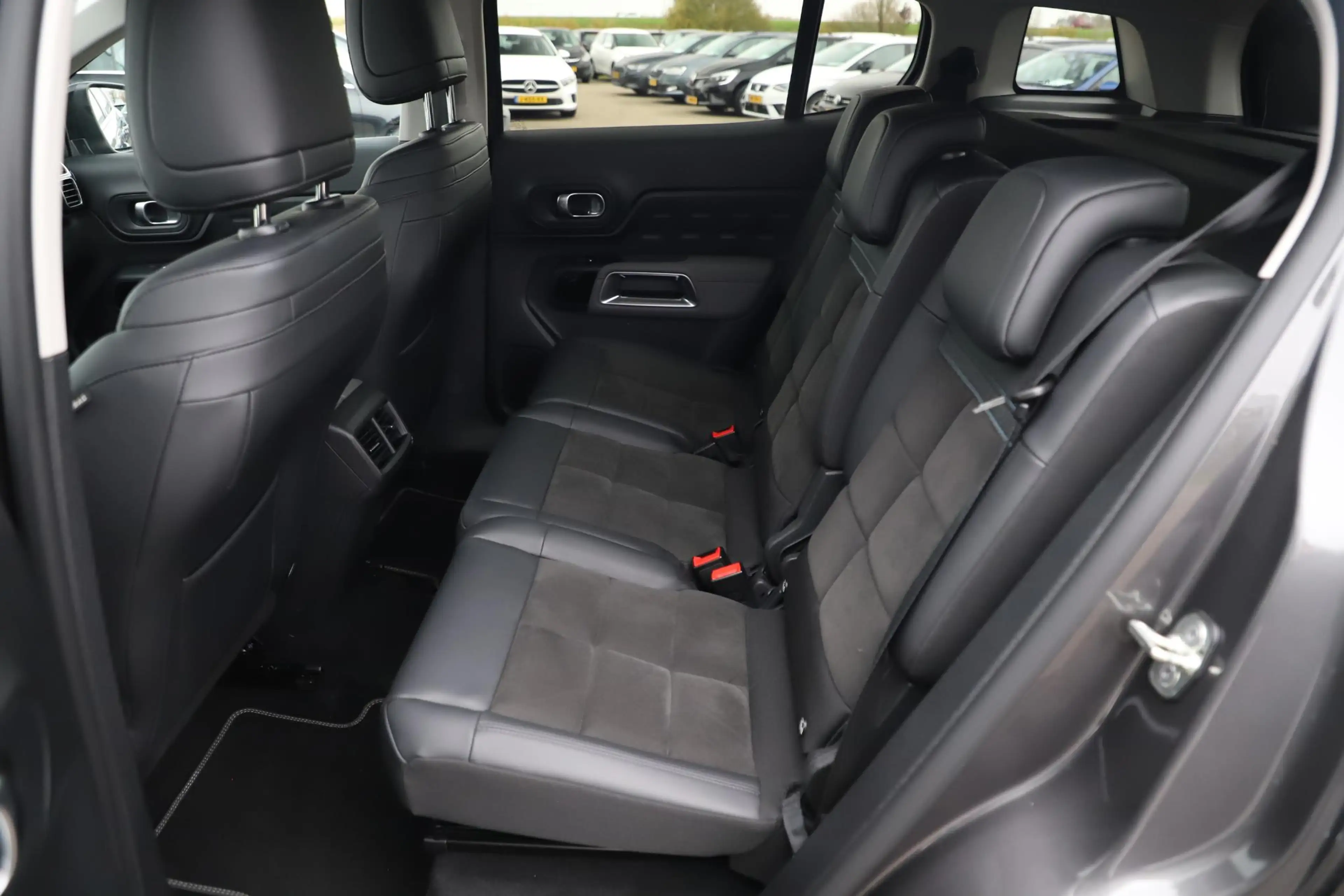 Citroen C5 Aircross 1.6 Plug-in Hybrid 225 Business Plus Automaat 19 i — photo 7