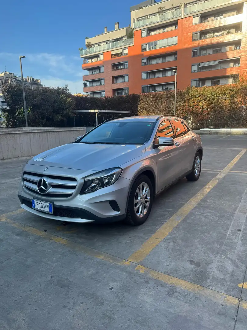 Mercedes-Benz GLA 180 d Business auto - 1