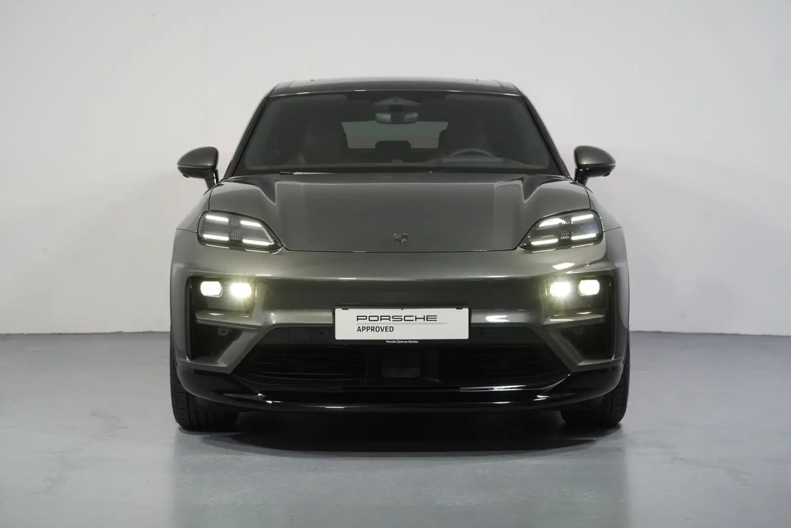 Porsche Macan Turbo Grün - 2