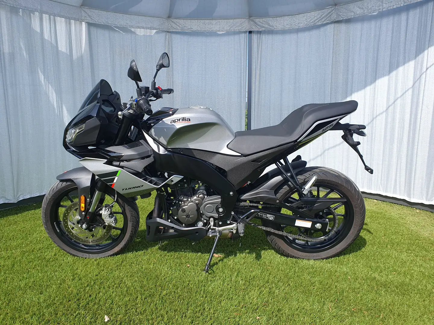Aprilia Tuono Tuono 125 - 1