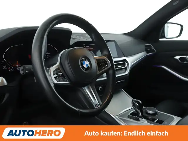BMW 3 Series view 11