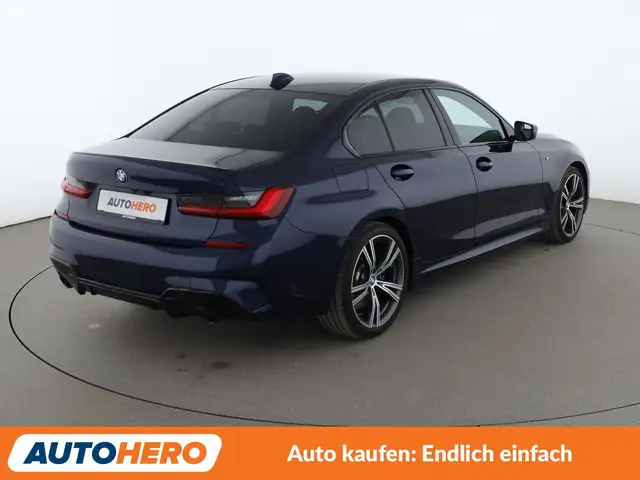 BMW 3 Series view 6