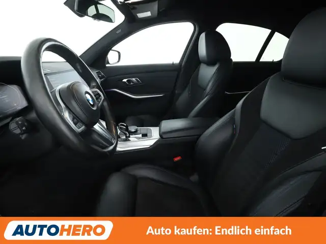 BMW 3 Series view 10
