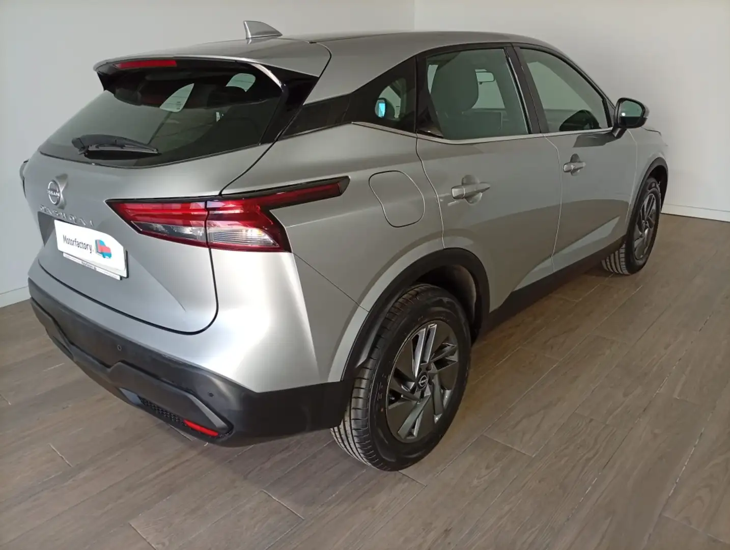 Nissan Qashqai 1.3 DIG-T mHEV 12V Acenta 4x2 Aut. 116kW Plateado - 2