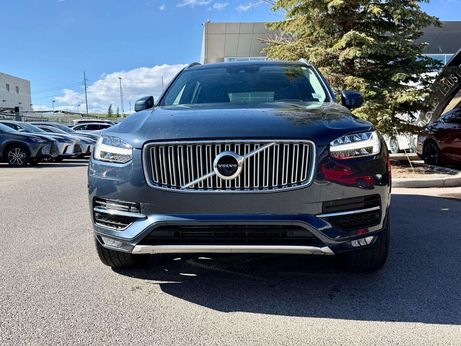 2019 Volvo XC90 T6 Inscription alt 4