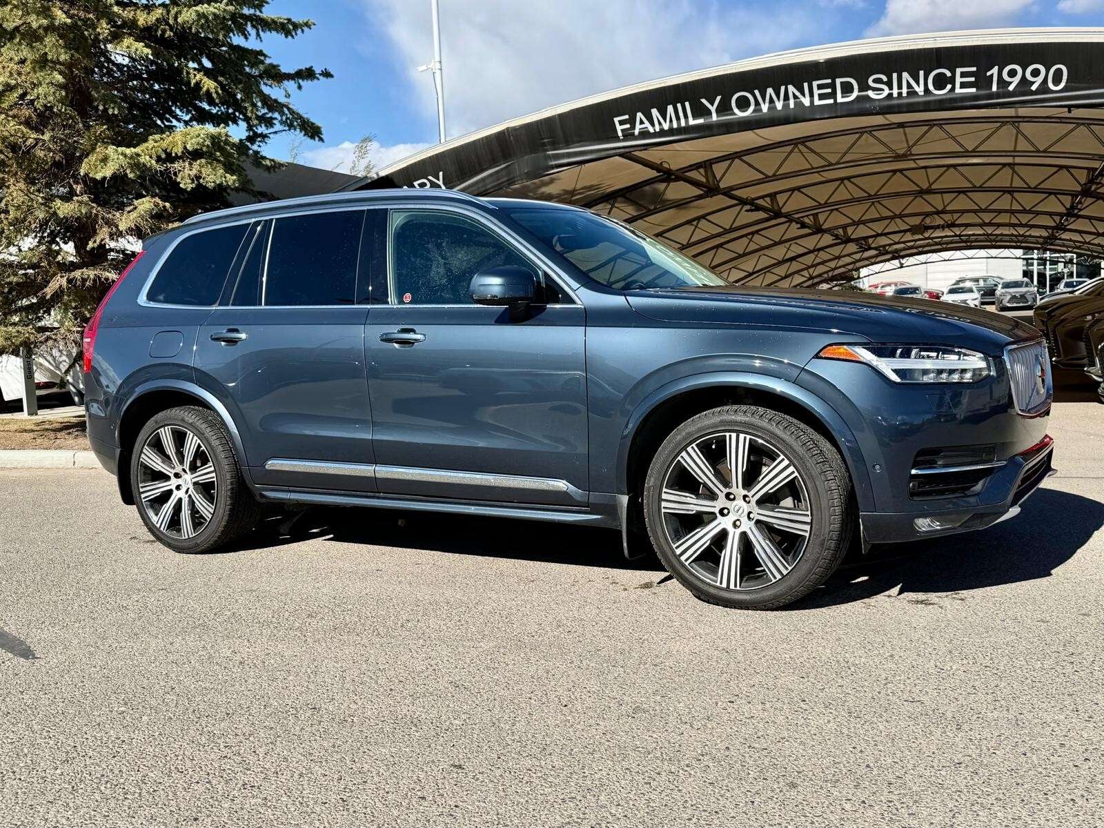 2019 Volvo XC90 T6 Inscription alt 2