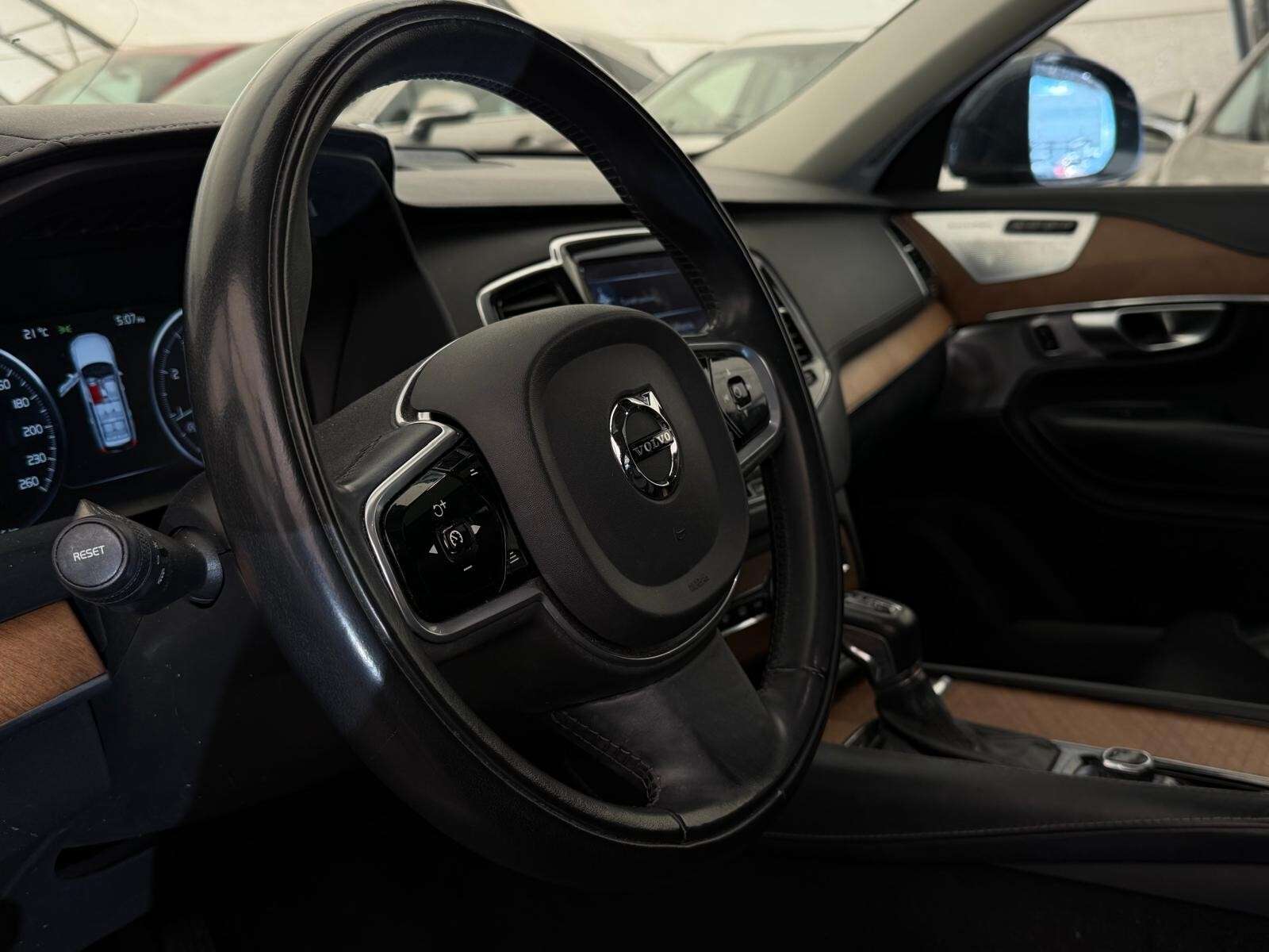 2019 Volvo XC90 T6 Inscription alt 5