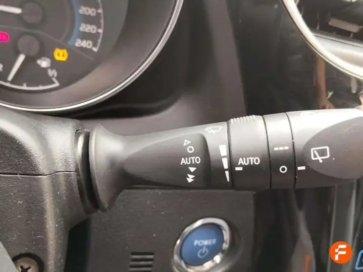 Toyota Auris 2017, foto 14
