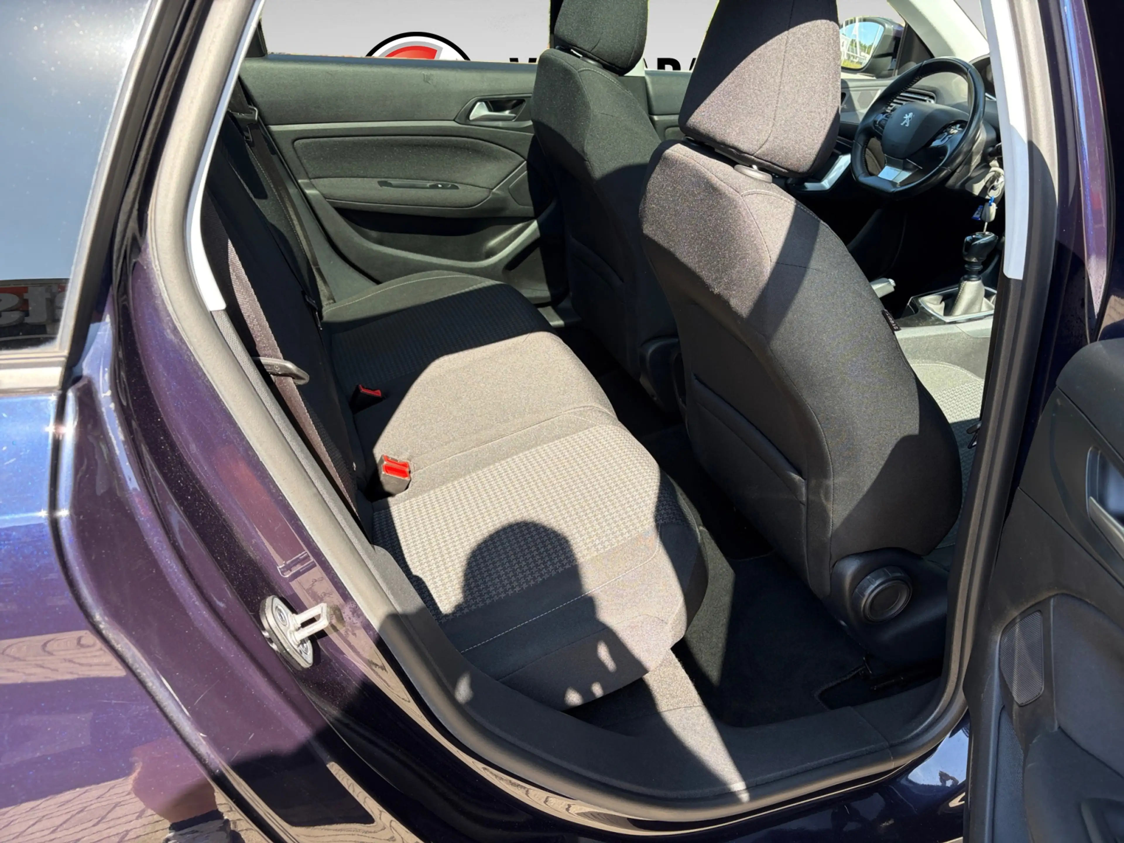 Peugeot 308 SW 1.2 PureTech Blue Lease Executive | Clima | Cru — photo 6