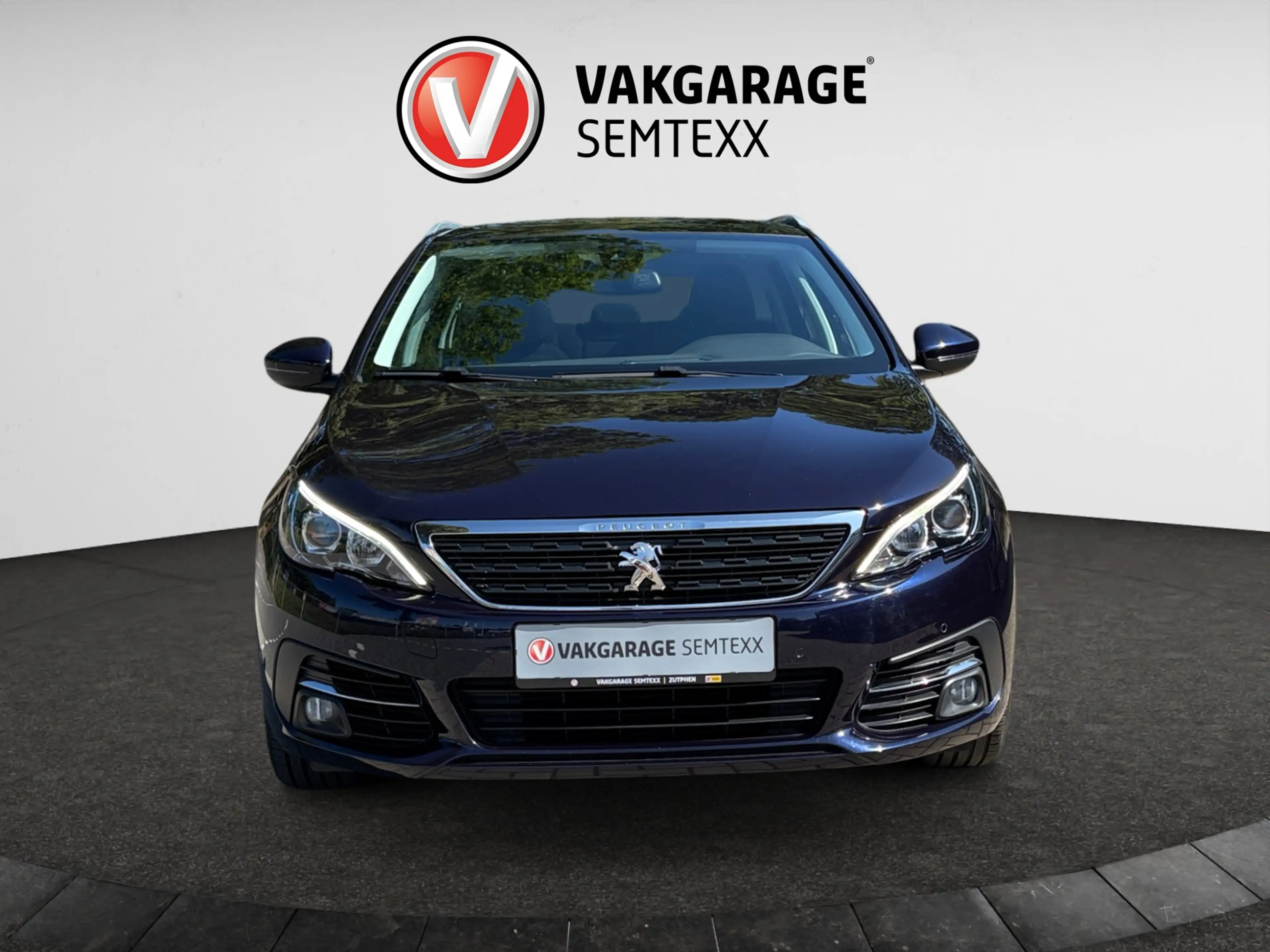 Peugeot 308 SW 1.2 PureTech Blue Lease Executive | Clima | Cru — photo 11