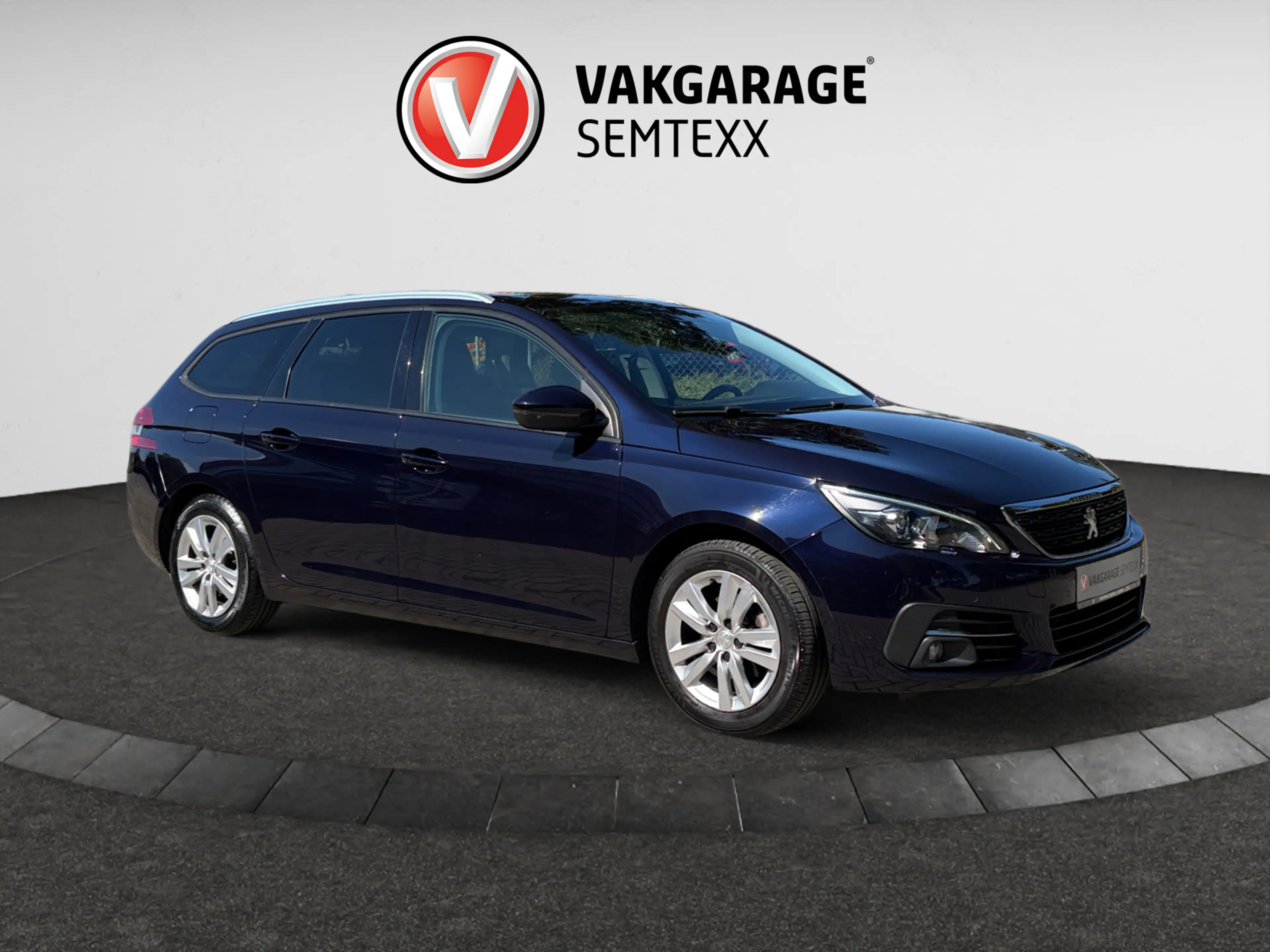 Peugeot 308 SW 1.2 PureTech Blue Lease Executive | Clima | Cru — photo 10