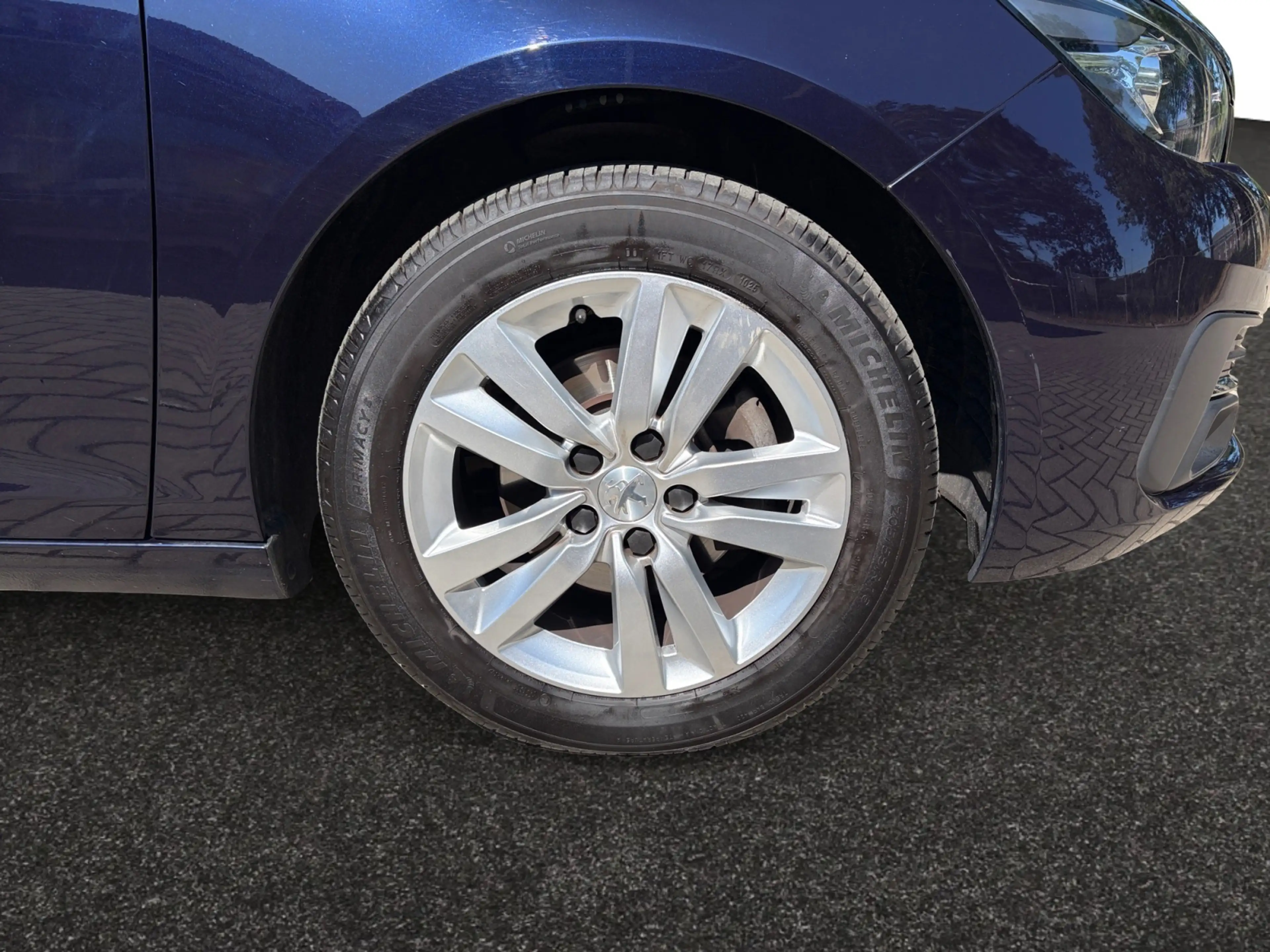 Peugeot 308 SW 1.2 PureTech Blue Lease Executive | Clima | Cru — photo 12
