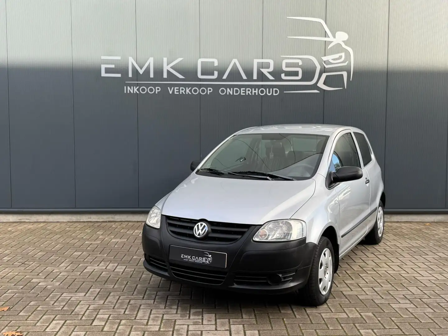 Volkswagen Fox 1.2 Trendline Grau - 1