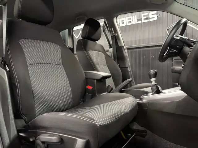 Suzuki Vitara view 14