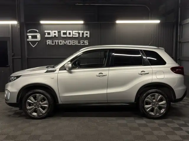 Suzuki Vitara view 3