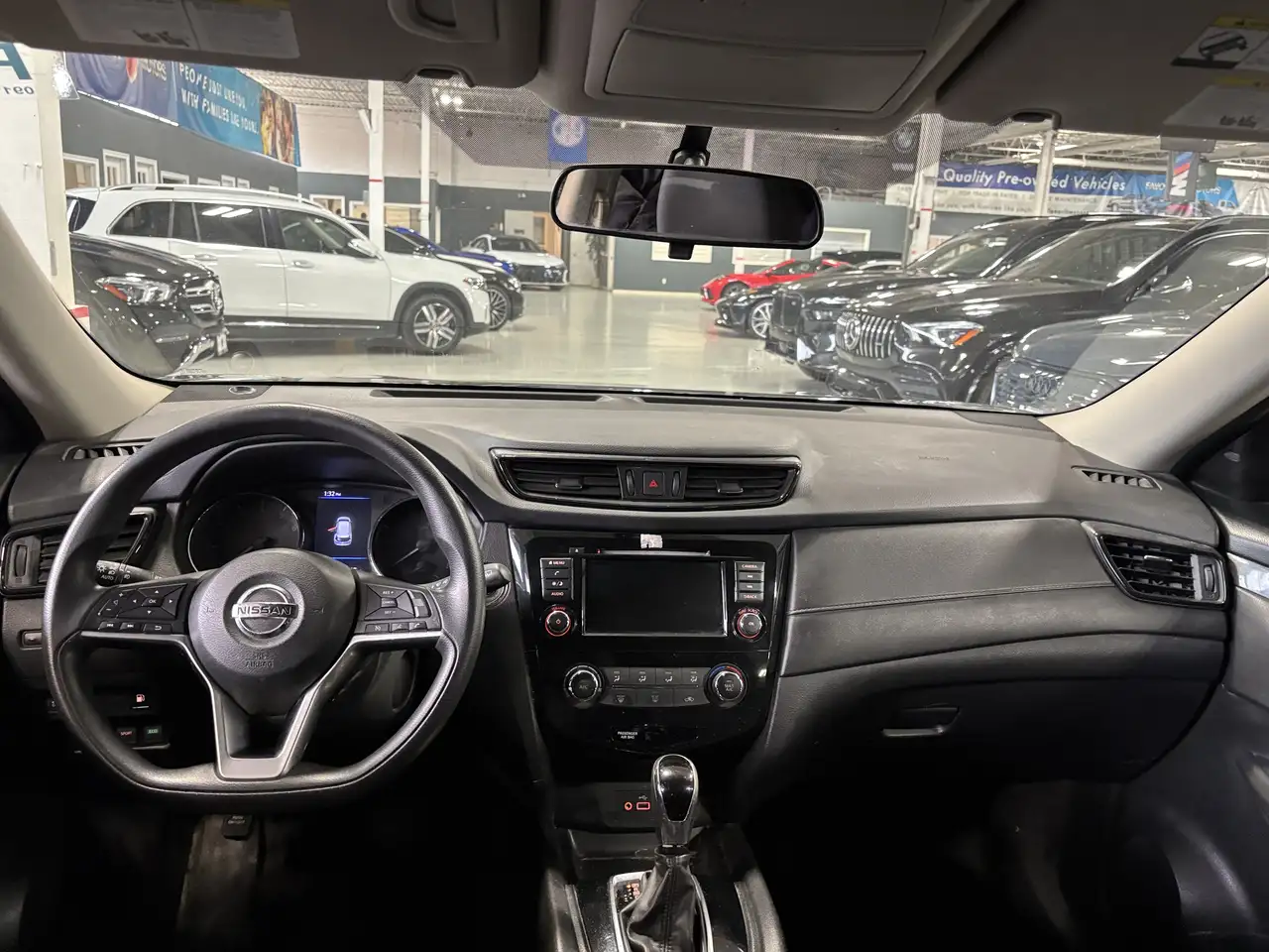 Nissan Rogue снимка Nissan Rogue