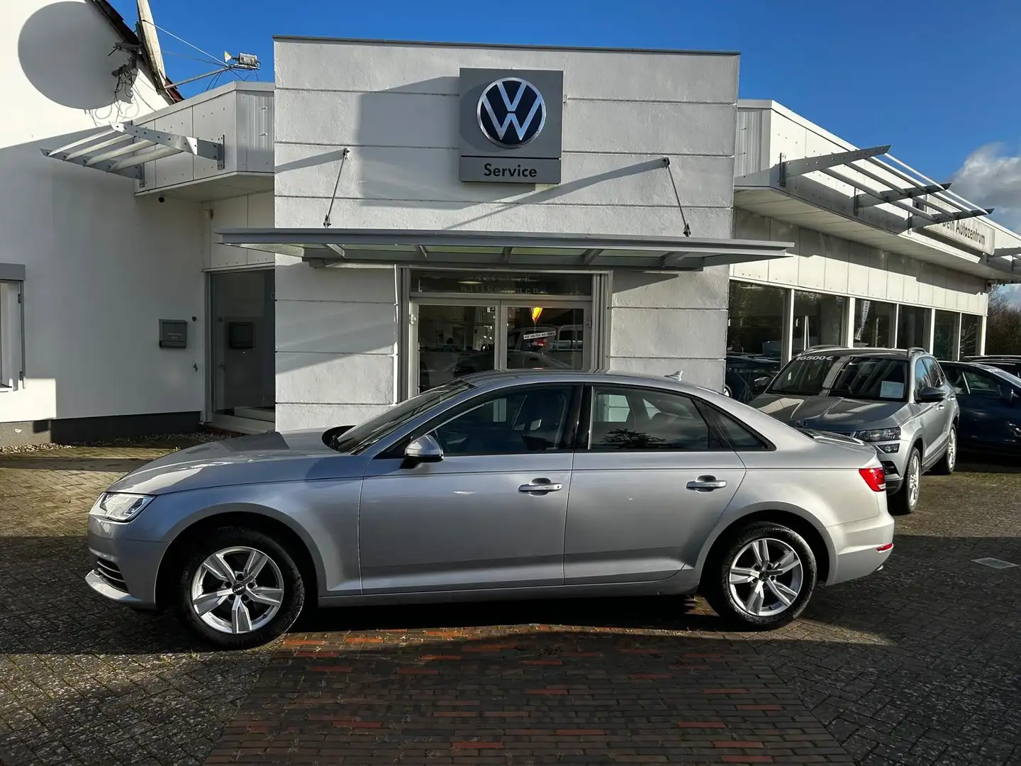 Audi A4 Lim. 1.4 TFSI DSG Argent - 2