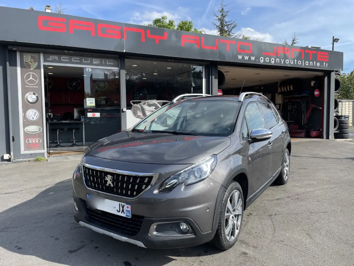 Peugeot 2008 1.2 PURETECH 130CH CROSSWAY S\u0026S 1ER MAIN Gris - 1