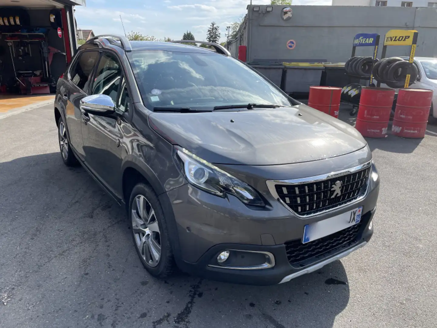 Peugeot 2008 1.2 PURETECH 130CH CROSSWAY S\u0026S 1ER MAIN Gris - 2