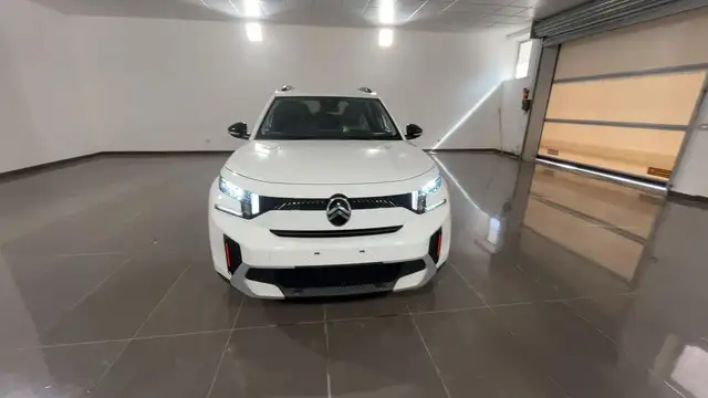 Citroen C3 Aircross view 2