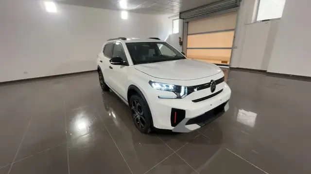 Citroen C3 Aircross view 3