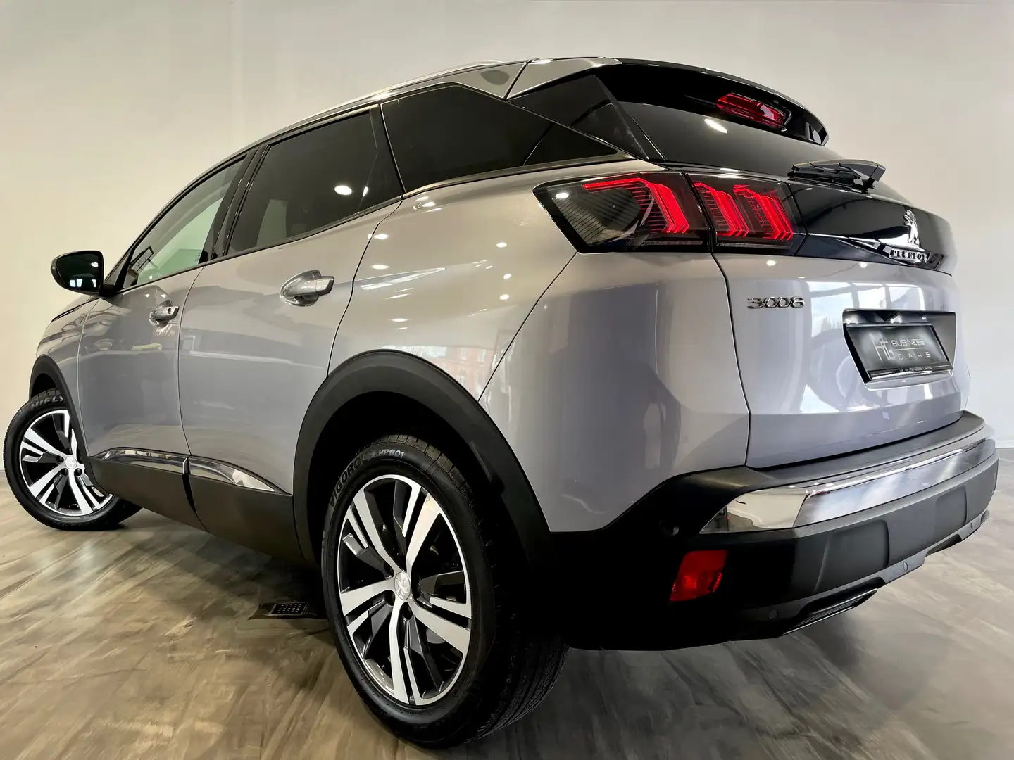 Peugeot 3008 OFFRE EXCEPTIONNELLE - SOLDES JUSQU'AU 31 JUILLET Gris - 2
