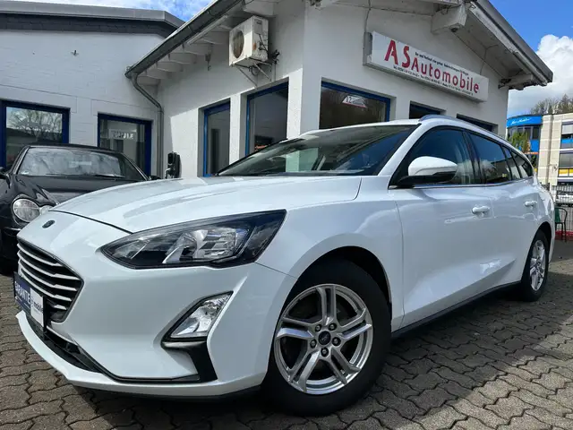 Ford Focus 1.5 TDCI+NAVI+KLIMA+LED+6 GANG+AHK+PDC+SHZ+TEMPO