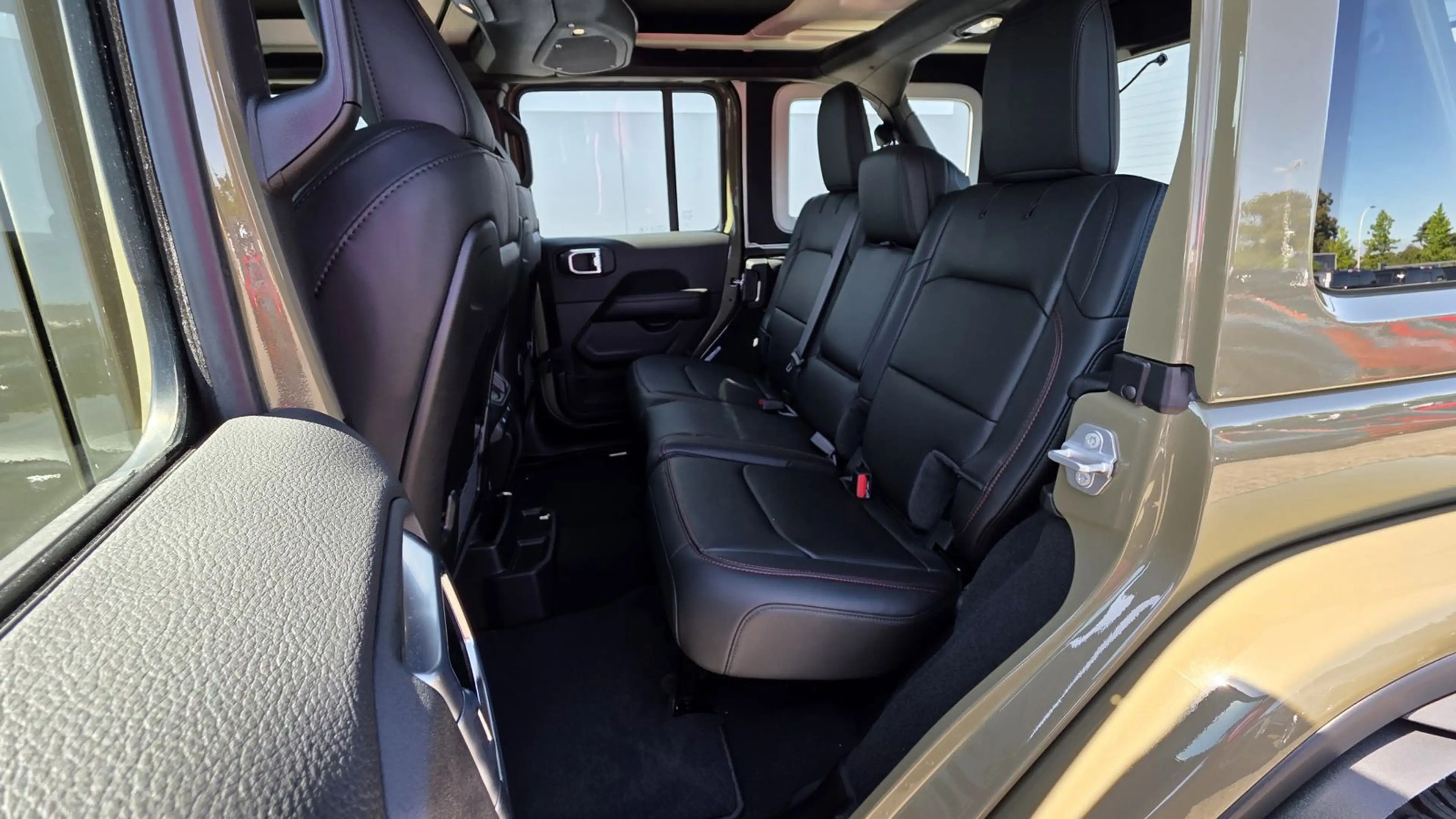 Jeep Wrangler Rubicon X 3.6 V6 - WARN-Winde — photo 13