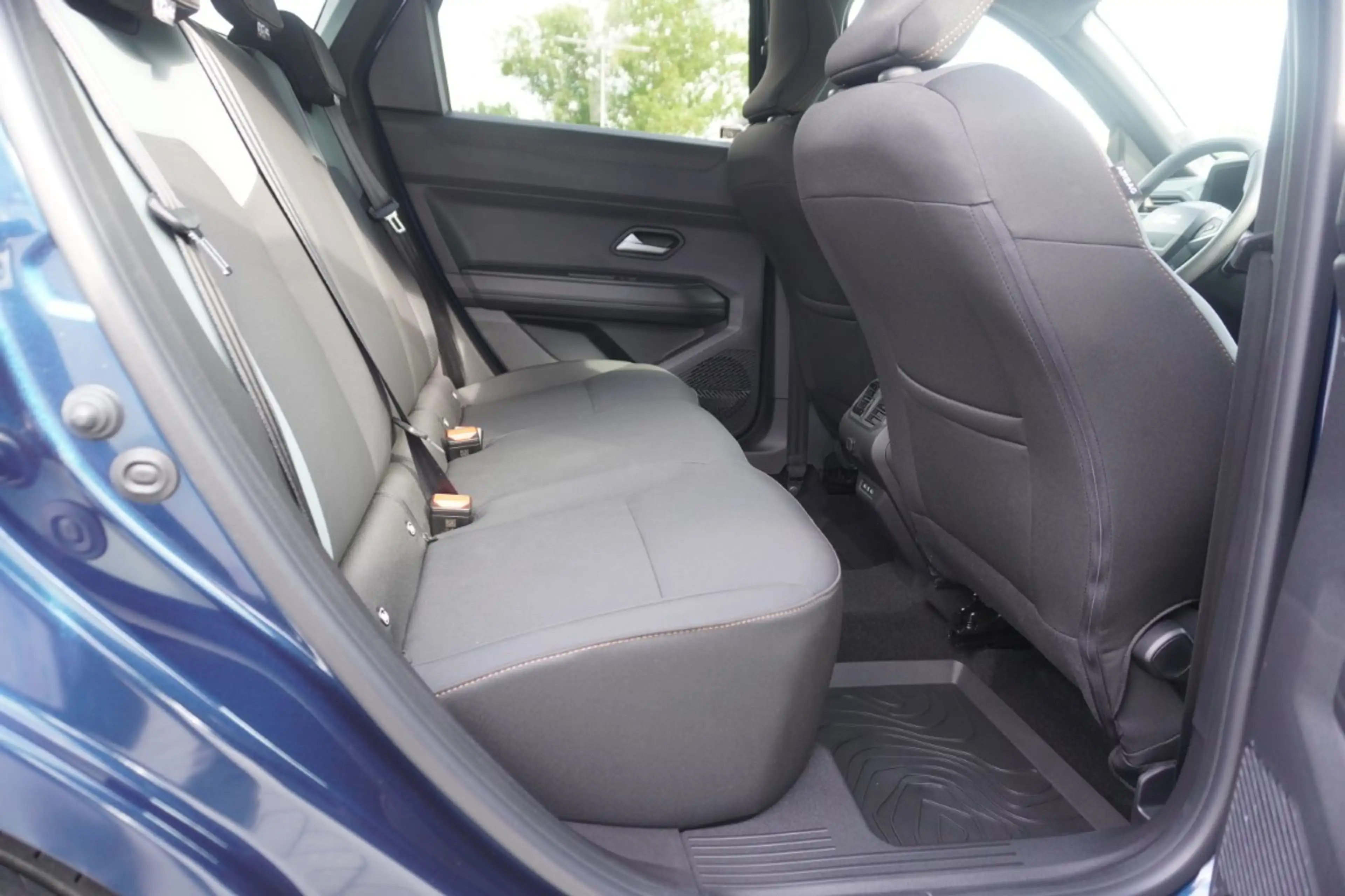 Dacia Bigster Extreme Hev 155 Aut. LED Navi Kamera Pano — photo 9