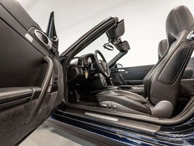 Porsche 911 (997) Carrera 4 S Cabrio*BOSE*XENON*NAVI*PCM* Ansicht 28